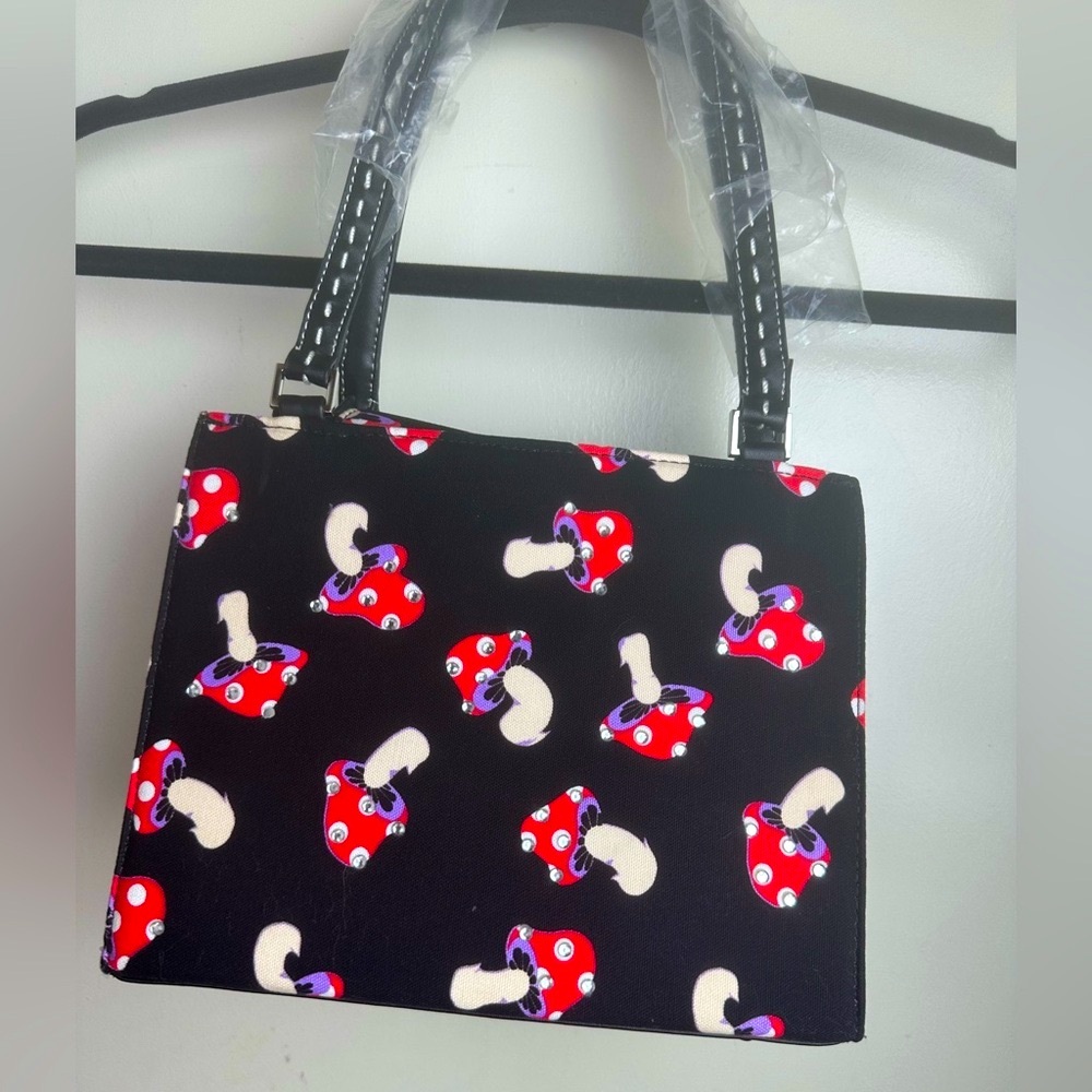 Retro Black With Red Rhinestones Mushroom Allover Print Ladies Purse NWT *Flaw*‎